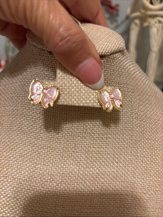 Kendra Scott Jewelry - Pink Bow  Stud Earrings - Gold Trim